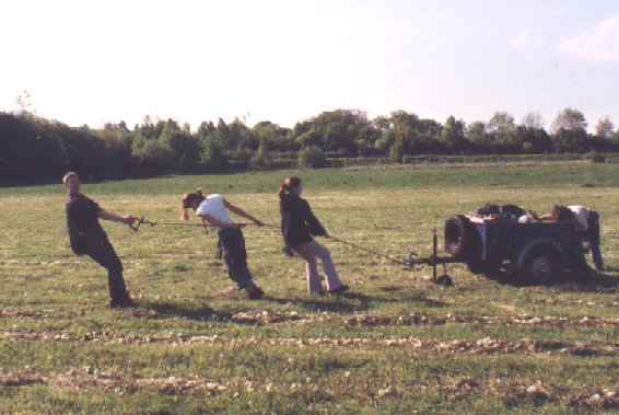 Karrenziehen.jpg (52449 Byte)