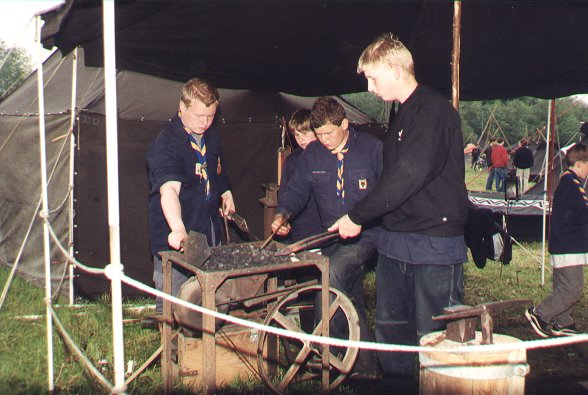 agschmiedeesse1.jpg (62458 Byte)